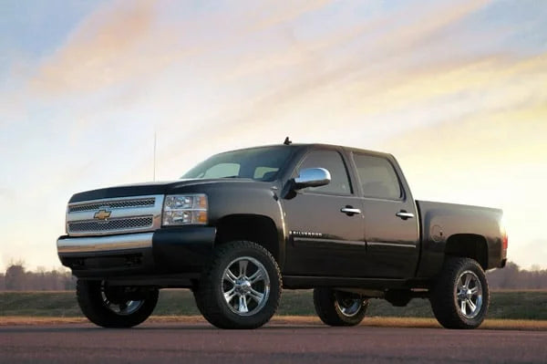 Rough Country 5 Inch Lift Kit | N3 Strut | Chevy/GMC 1500 4WD (07-13) 26231 - Installation View