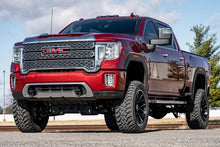 Load image into Gallery viewer, Rough Country 5 Inch Lift Kit | NTD | M1 | w/ Overloads | Chevy/GMC 2500HD/3500HD (20-26) - Installation View