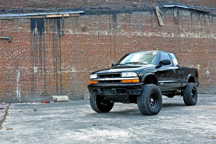 Rough Country 6 Inch Lift Kit | TD | Chevy/GMC Blazer 4 Door/S10 Truck 4 Door/S15 Jimmy 4 Door (94-04) 243.20 - Installati...