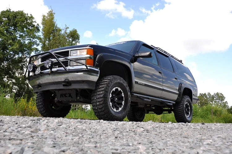 Rough Country 6 Inch Lift Kit | Chevy C1500/K1500 Truck & SUV 4WD (1988-1999) 27630 - Installation View