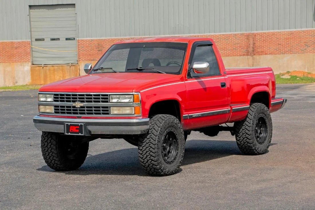 Rough Country 6 Inch Lift Kit | Chevy C1500/K1500 Truck 2WD (1988-1999) 27130 - Side View