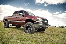 Load image into Gallery viewer, Rough Country 6 Inch Lift Kit | Chevy Silverado &amp; GMC Sierra 1500 2WD (1999-2006 &amp; Classic) 23420 - Installation View