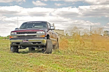 Load image into Gallery viewer, Rough Country 6 Inch Lift Kit | Chevy Silverado &amp; GMC Sierra 1500 2WD (1999-2006 &amp; Classic) 23420 - Installation View