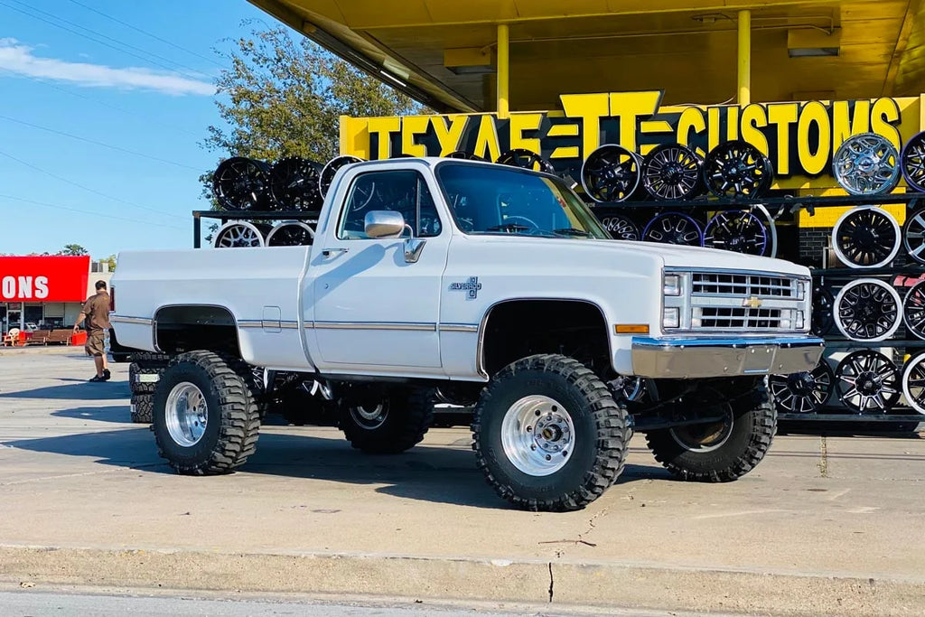 Rough Country 6 Inch Lift Kit | Chevy/GMC C10/K10 C15/K15 Truck/Half-Ton Suburban/Jimmy (77-91) 155.20 - Additional View 6