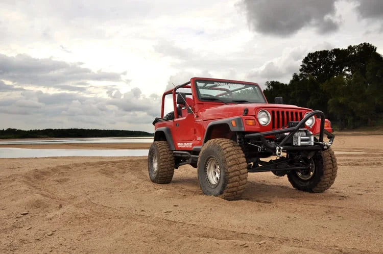 Rough Country 6 Inch Lift Kit | Long Arm | M1 | Jeep Wrangler TJ 4WD (1997-2006) - Installation View