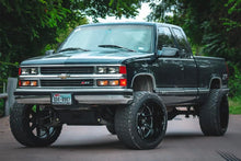 Load image into Gallery viewer, Rough Country 6 Inch Lift Kit | M1 | Chevy C1500/K1500 Truck &amp; SUV 4WD (1988-1999) 27640 - Side View