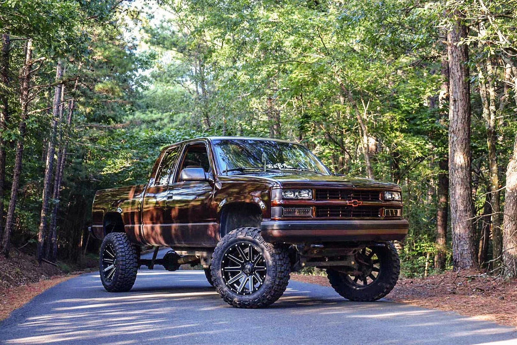 Rough Country 6 Inch Lift Kit | M1 | Chevy C1500/K1500 Truck & SUV 4WD (1988-1999) 27640 - Installation View
