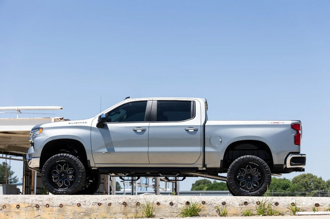 Rough Country 6 Inch Lift Kit | M1 Struts/M1 | Chevy Silverado 1500 2WD/4WD (2019-2024) 21740 - Additional View 5