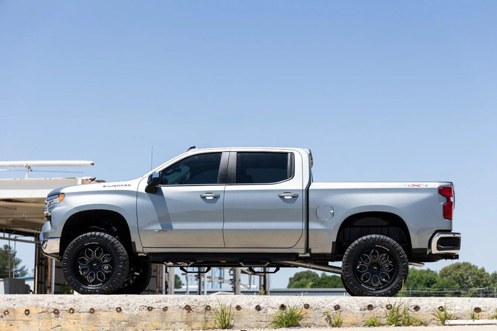 Rough Country 6 Inch Lift Kit | M1 Struts/M1 | Chevy Silverado 1500 2WD/4WD (2019-2024) 21740 - Additional View 5