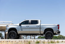 Load image into Gallery viewer, Rough Country 6 Inch Lift Kit | M1 Struts/M1 | Chevy Silverado 1500 2WD/4WD (2019-2024) 21740 - Additional View 5