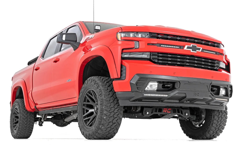 Rough Country 6 Inch Lift Kit | Mono Leaf Rear | M1 Struts/M1 | Chevy Silverado 1500 (22-24) 21640 - Installation View