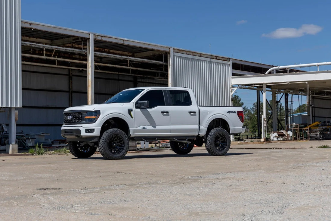 Rough Country 6 Inch Lift Kit | N3 Struts | Ford F-150 4WD (2021-2024) 49931 - Side View