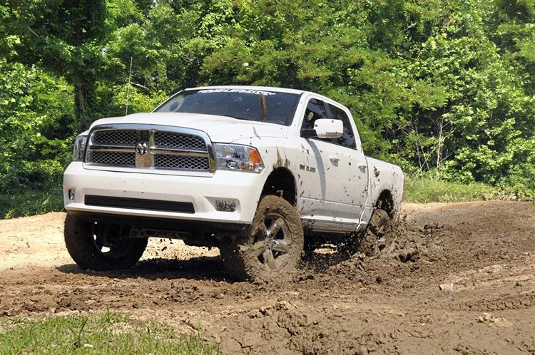 Rough Country 6 Inch Lift Kit | N3 Struts | Ram 1500 4WD 32932 - Installation View