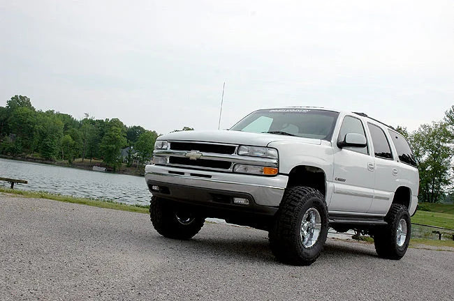 Rough Country 6 Inch Lift Kit | NTD | M1 | Chevy/GMC Tahoe/Yukon 2WD/4WD (2000-2006) 28040 - Installation View