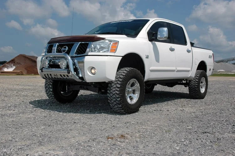 Rough Country 6 Inch Lift Kit | Nissan Titan 2WD/4WD (2004-2015) 875.20 - Installation View