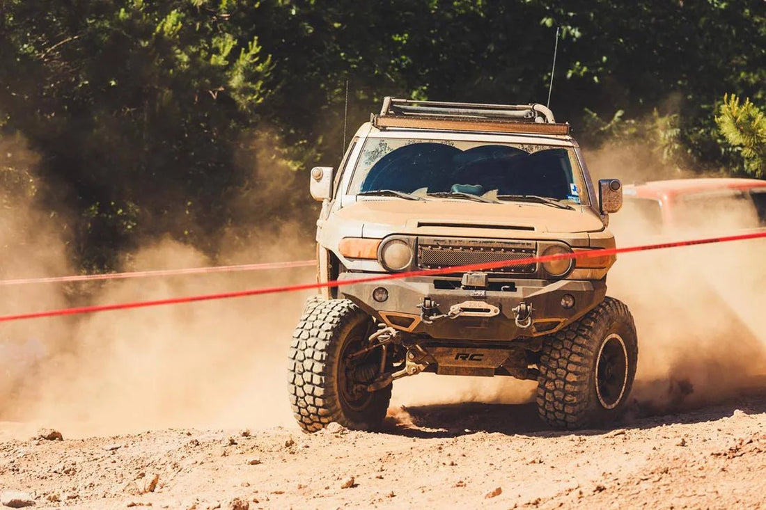 Rough Country 6 Inch Lift Kit | Toyota FJ Cruiser 2WD/4WD (2007-2009) 770S - Side View
