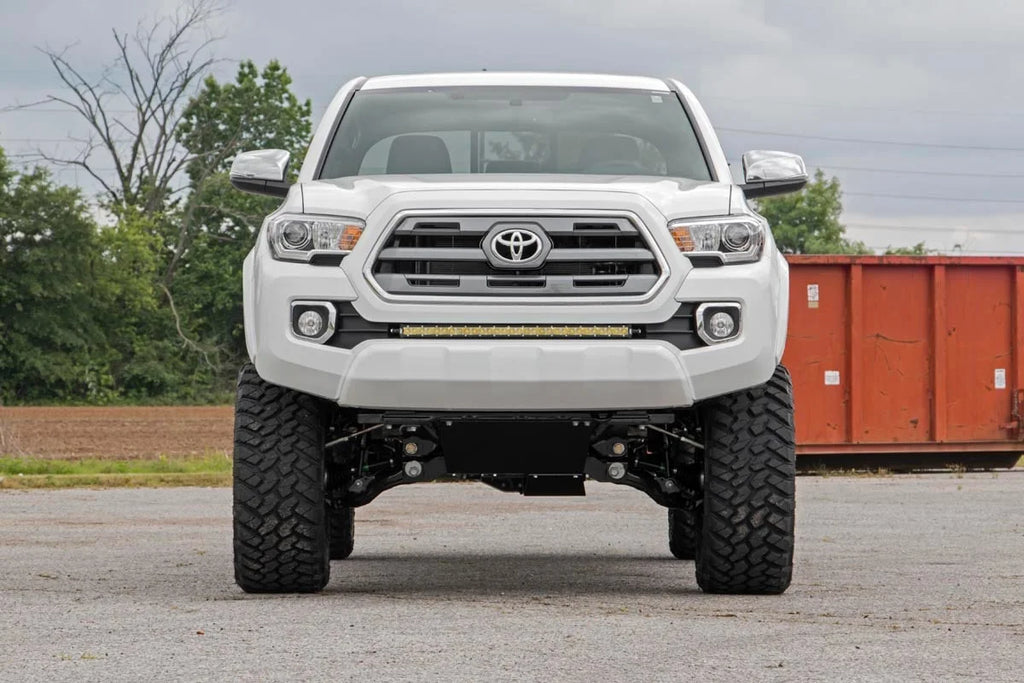 Rough Country 6 Inch Lift Kit | Toyota Tacoma 2WD/4WD (2005-2015) 747.20 - Front View