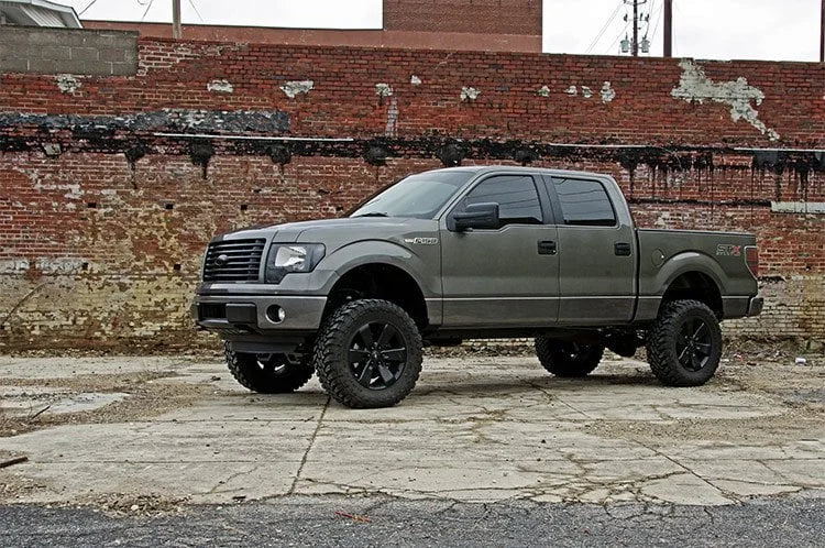 Rough Country 6 Inch Lift Kit | Vertex | Ford F-150 4WD (2011-2013) 57650 - Installation View