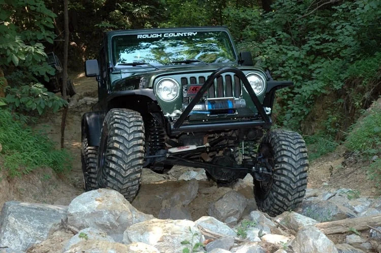Rough Country 6 Inch Lift Kit | X-Series | V2 | Jeep Wrangler TJ (97-06)/Wrangler Unlimited (04-06) - Installation View