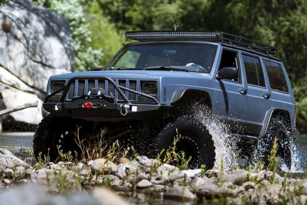 Rough Country 6.5 Inch Lift Kit | X-Series | Jeep Cherokee XJ 2WD/4WD (1984-2001) 69620 - Side View