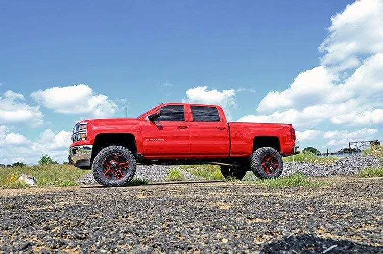 Rough Country 7 Inch Lift Kit | Bracket | N3 Struts | Chevy/GMC 1500 (14-16) 29833 - Installation View
