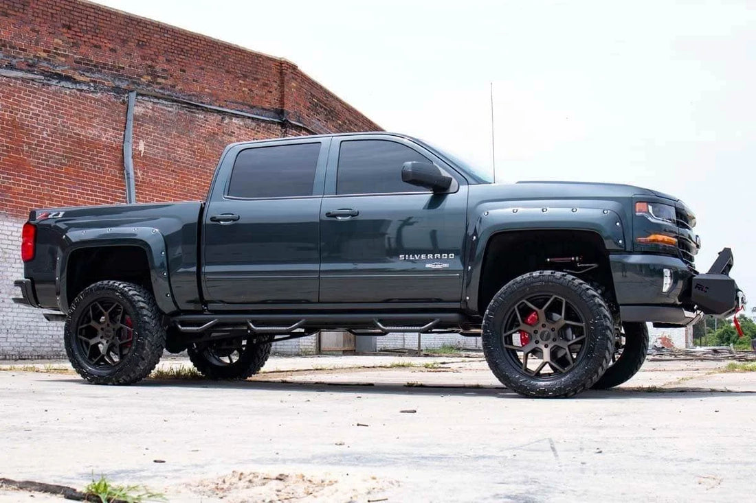 Rough Country 7 Inch Lift Kit | Bracket | Vertex | Chevy/GMC 1500 (14-16) 29850 - Side View