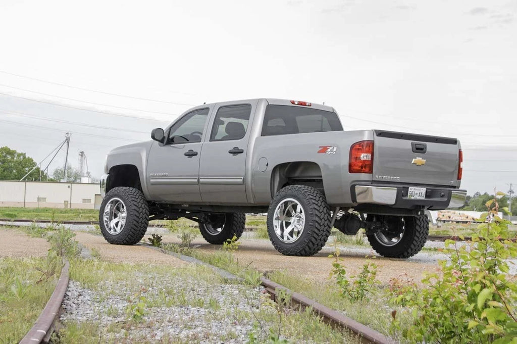 Rough Country 7.5 Inch Lift Kit | Chevy Silverado & GMC Sierra 1500 4WD (2007-2013) 26430 - Back View