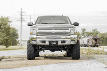 Load image into Gallery viewer, Rough Country 7.5 Inch Lift Kit | Chevy Silverado &amp; GMC Sierra 1500 4WD (2007-2013) 26430 - Additional View 5