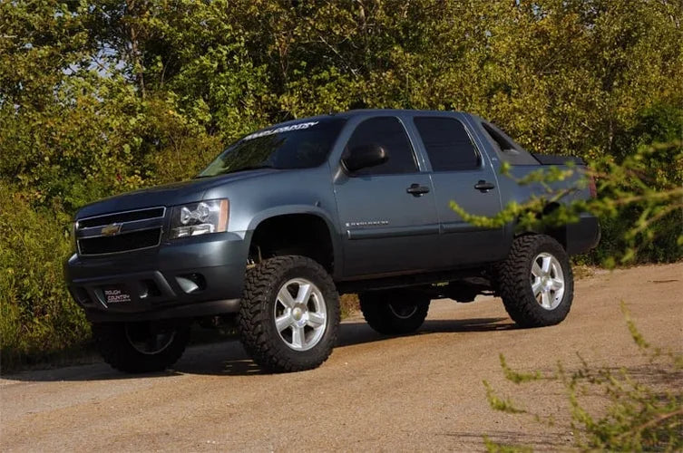 Rough Country 7.5 Inch Lift Kit | Vertex Coilovers | Chevy Avalanche 2WD/4WD (2007-2013) 20950 - Installation View