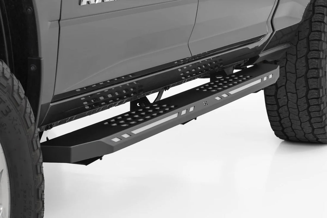 Rough Country AC2 Running Boards | Amber/White | Crew Cab | Ram 1500 (19-26)/1500 TRX (21-24) 57006 - Additional View 5