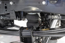 Load image into Gallery viewer, Rough Country Air Spring Kit | 3-6" Lifts | Ford F-250/F-350 Super Duty 4WD (2017-2022) 10021 - Additional View 5