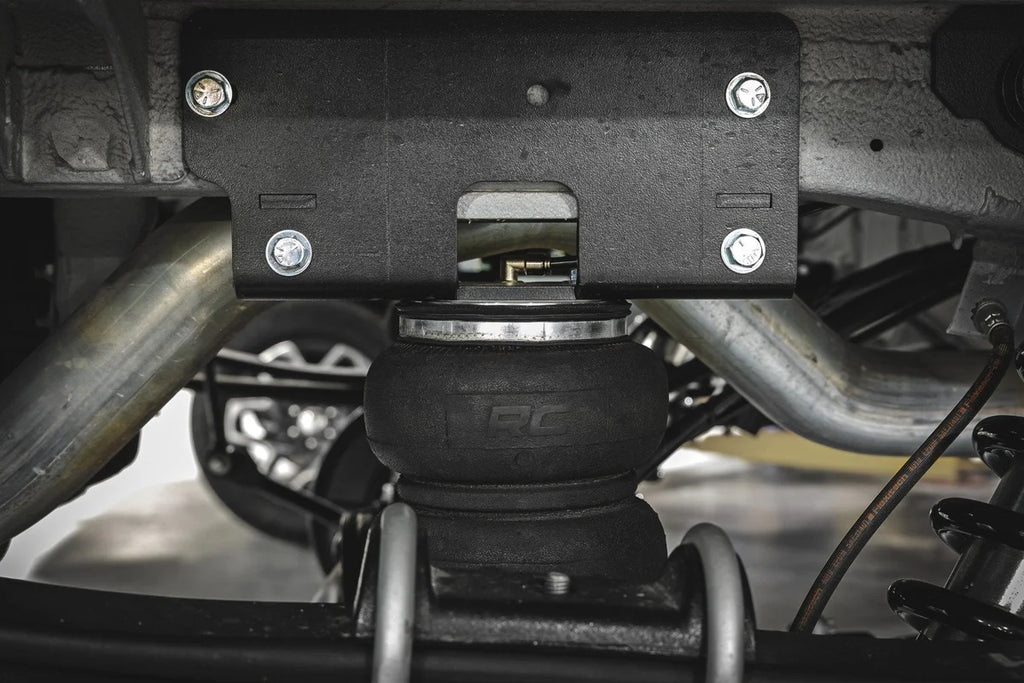 Rough Country Air Spring Kit | Mercedes Sprinter (2019-2025) 85004 - Installation View