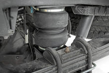 Load image into Gallery viewer, Rough Country Air Spring Kit w/ compressor | Ford F-250/F-350 Super Duty 4WD (2017-2026) - Installation View