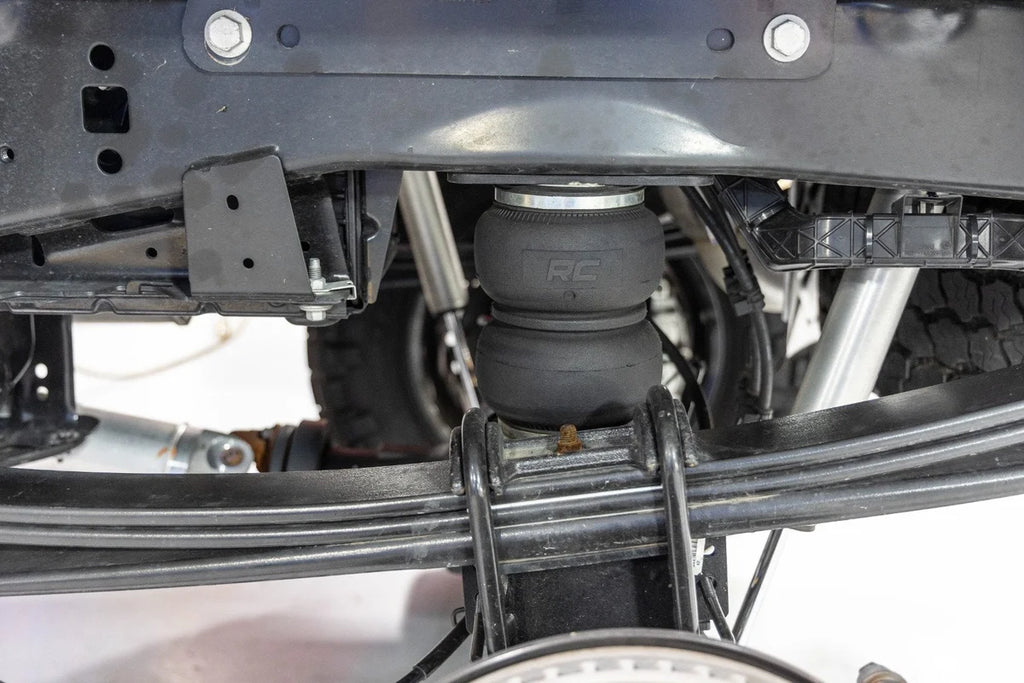 Rough Country Air Spring Kit w/compressor | Wireless Controller | Ford F-250/F-350 Super Duty (17-26) - Additional View 6
