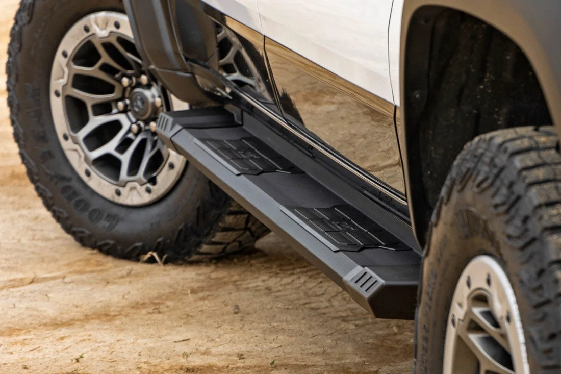 Rough Country HD2 Aluminum Running Boards | Crew Cab | Ram 1500 (19-25)/1500 TRX (21-24) SRB01950A - Additional View 5