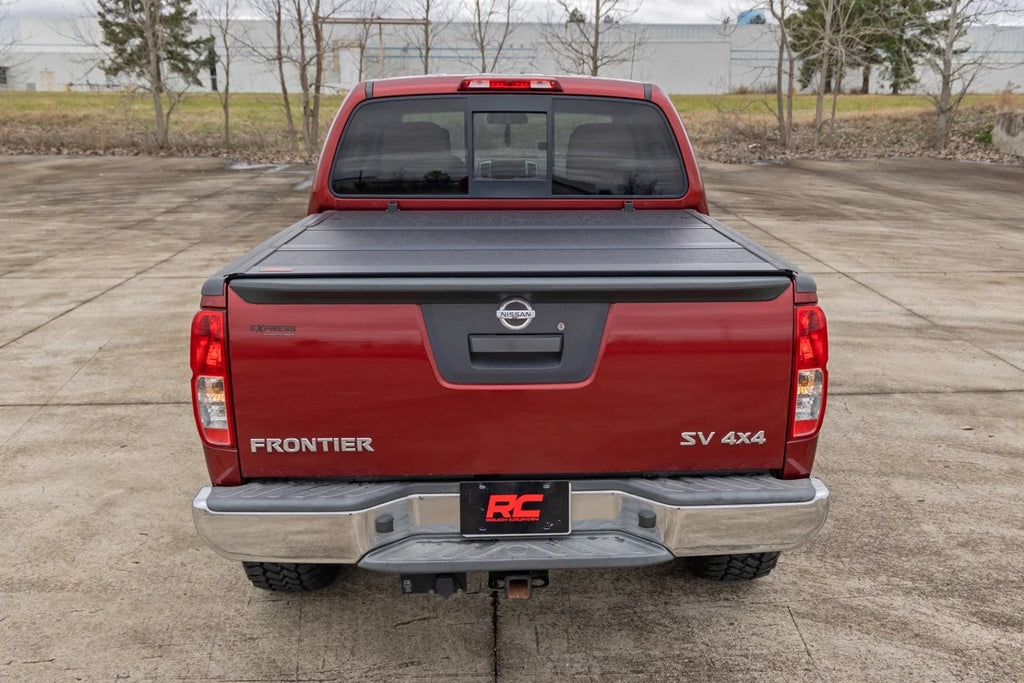 Rough Country Hard Low Profile Bed Cover | 5' Bed | Cargo Mgmt | Nissan Frontier (05-21) - Additional View 5