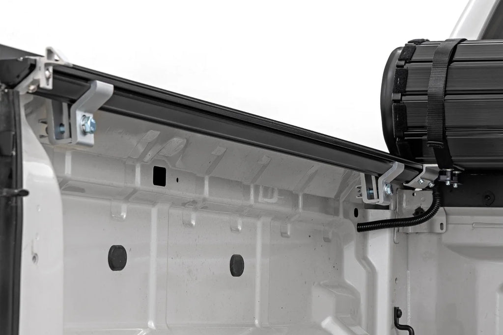 Rough Country Hard Roll Up Bed Cover | 5' Bed | Ford Ranger 2WD/4WD (19-23) - Additional View 5