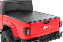 Load image into Gallery viewer, Rough Country Hard Roll Up Bed Cover | 5' Bed | Jeep Gladiator JT 4WD (2020-2025) - Main Product View