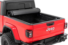 Load image into Gallery viewer, Rough Country Hard Roll Up Bed Cover | 5' Bed | Jeep Gladiator JT 4WD (2020-2025) - Side View