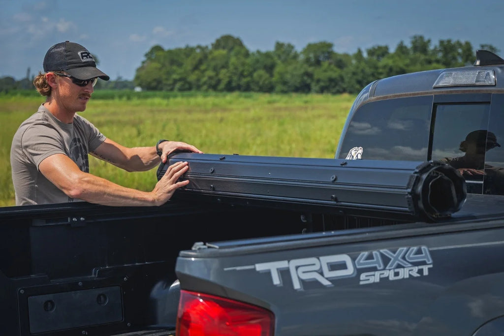 Rough Country Hard Roll Up Bed Cover | 5' Bed | Toyota Tacoma 2WD/4WD (2016-2023) - Additional View 6