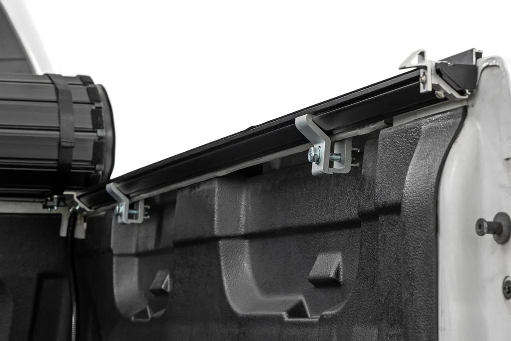 Rough Country Hard Roll Up Bed Cover | 6'7" Bed | Chevy/GMC Sierra/Silverado 1500 (07-13) - Additional View 5