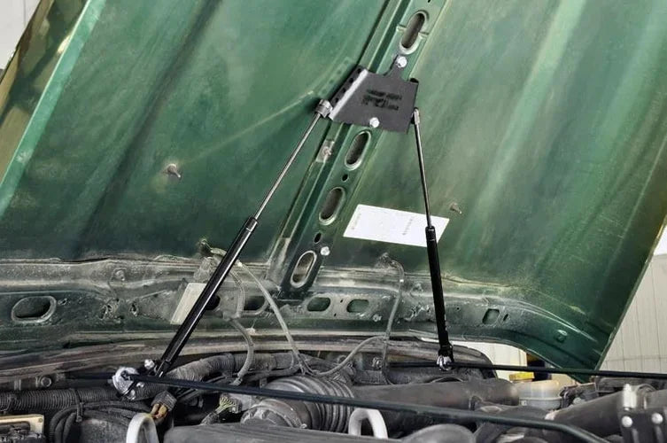 Rough Country Hood Struts | Hydraulic | Jeep Wrangler TJ (97-06)/Wrangler Unlimited (04-06) 1151 - Installation View