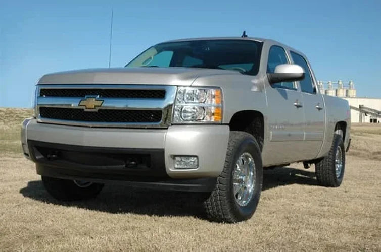 Rough Country 3.5 Inch Lift Kit | Chevy Silverado & GMC Sierra 1500 2WD (2007-2013) 26830 - Installation View