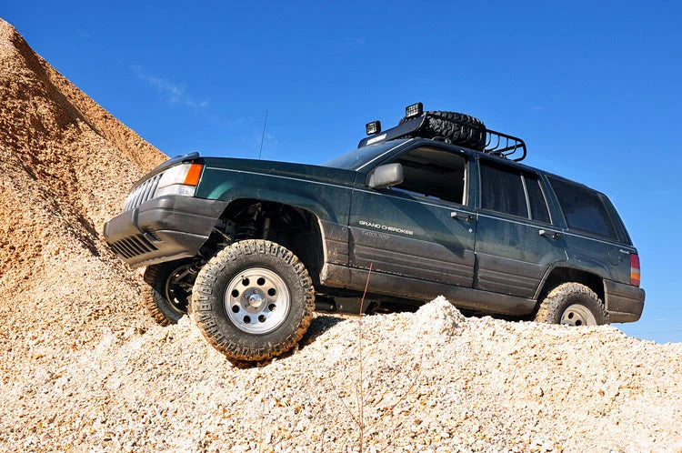 Rough Country Long Arm Upgrade Kit | 4 Inch Lift | Jeep Grand Cherokee ZJ 4WD (1993-1998) 90200U - Installation View