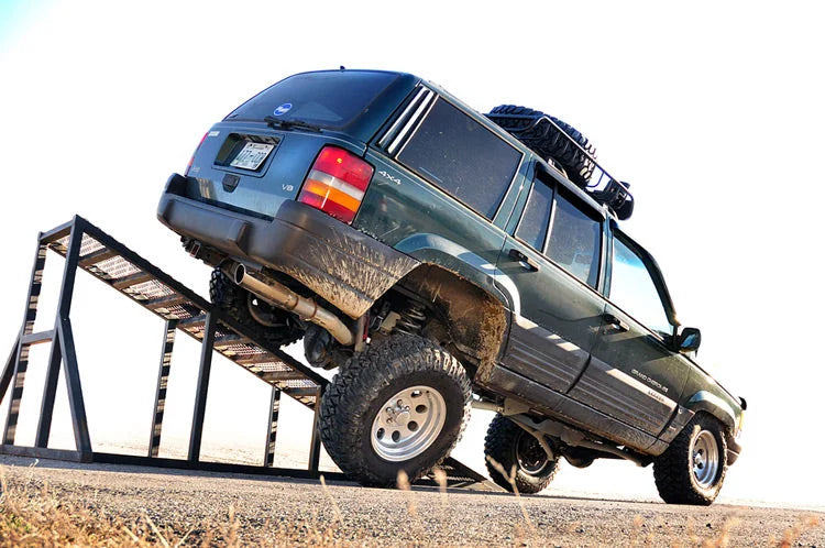 Rough Country Long Arm Upgrade Kit | 4 Inch Lift | Jeep Grand Cherokee ZJ 4WD (1993-1998) 90200U - Installation View