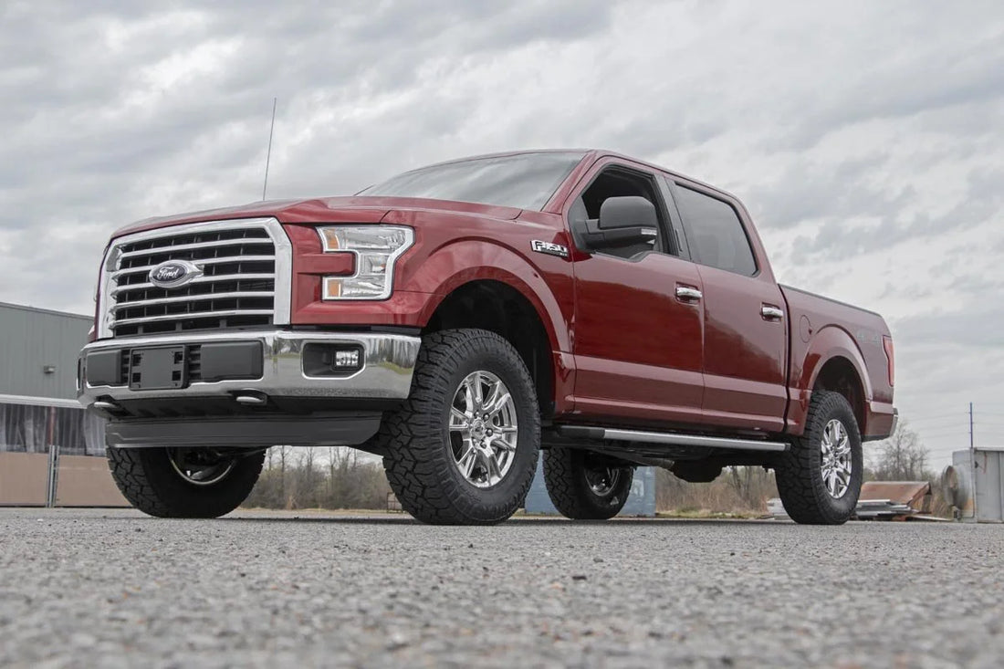 Rough Country N3 Leveling Struts | 2 Inch | Loaded Strut | Ford F-150 4WD (2014-2024) 501068 - Side View