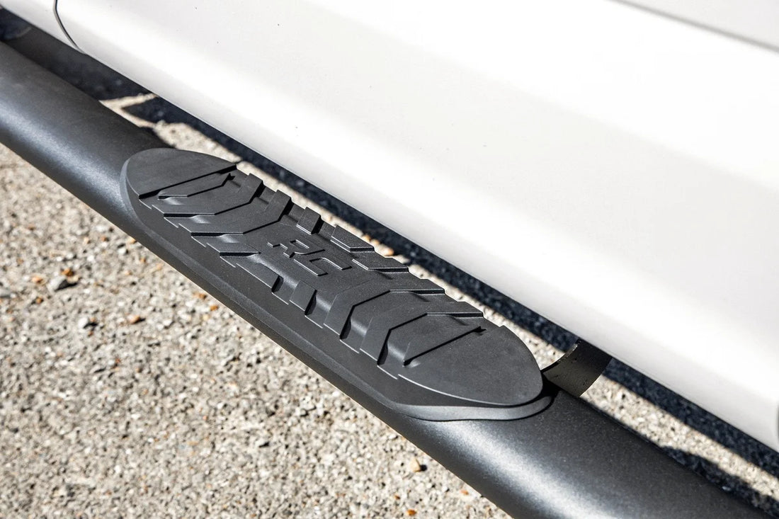 Rough Country Oval Nerf Step | Crew Cab | Black | Ford F-150/F-150 Lightning/Raptor  (15-24) 21005 - Additional View 6