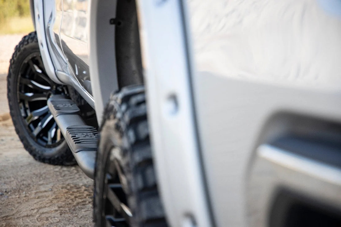 Rough Country Oval Nerf Step | Crew Cab | Chevy/GMC 1500/2500HD/3500HD (19-24) 21002 - Additional View 5
