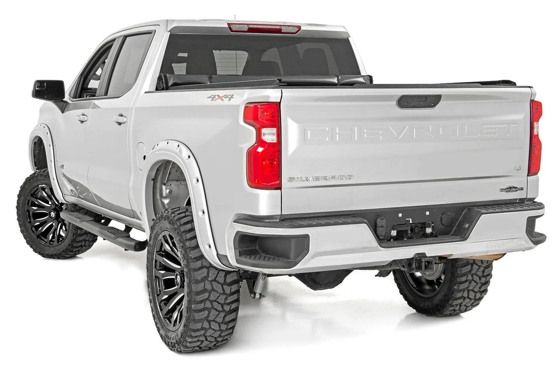 Rough Country Oval Nerf Step | Crew Cab | Chevy/GMC 1500/2500HD/3500HD (19-24) 21002 - Additional View 6