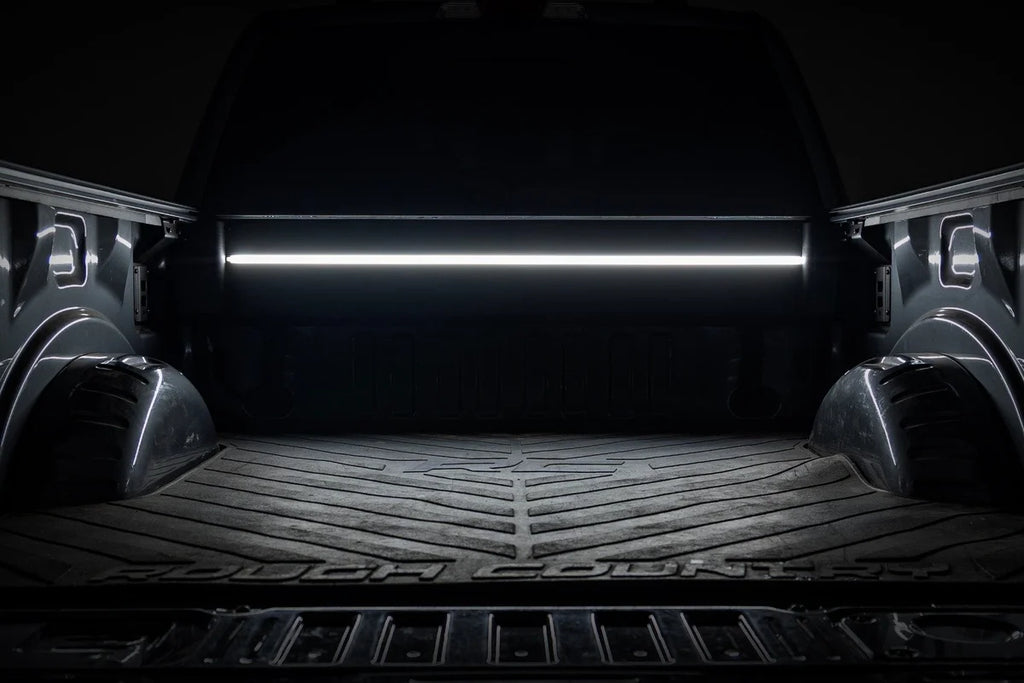 Rough Country Powered Bed Cover | 6'10" Bed | Ford F-250/F-350 Super Duty 2WD/4WD (17-26) 51507650 - Installation View